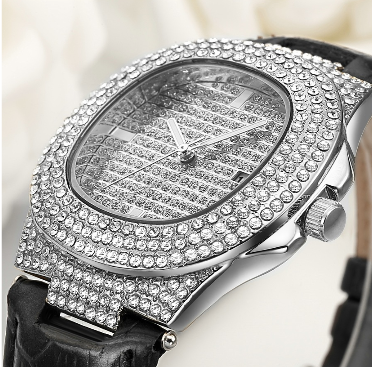 Flashy Diamond Quartz Watch